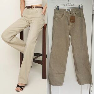 SOLD! NWT Reformation Val 90s Mid Rise Straight Jeans